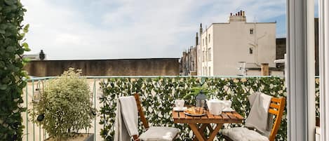 Apartment | 3 bedrooms, Internet