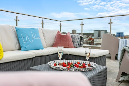 The Lanes Gem Penthouse Rooftop Terrace Sea View