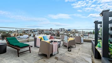 Apartment, Accessible | 2 bedrooms, Internet