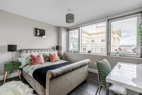 Apartment | 2 bedrooms, Internet - Stay Next to Pier and Brighton Beach City View (Brighton)