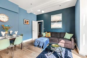 Apartment - The Lanes Getaway Moments Away From Pier Beach (Brighton)