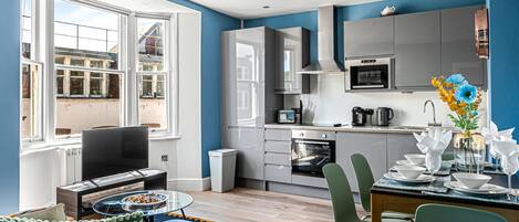 Apartment | 2 bedrooms, desk, soundproofing, iron/ironing board