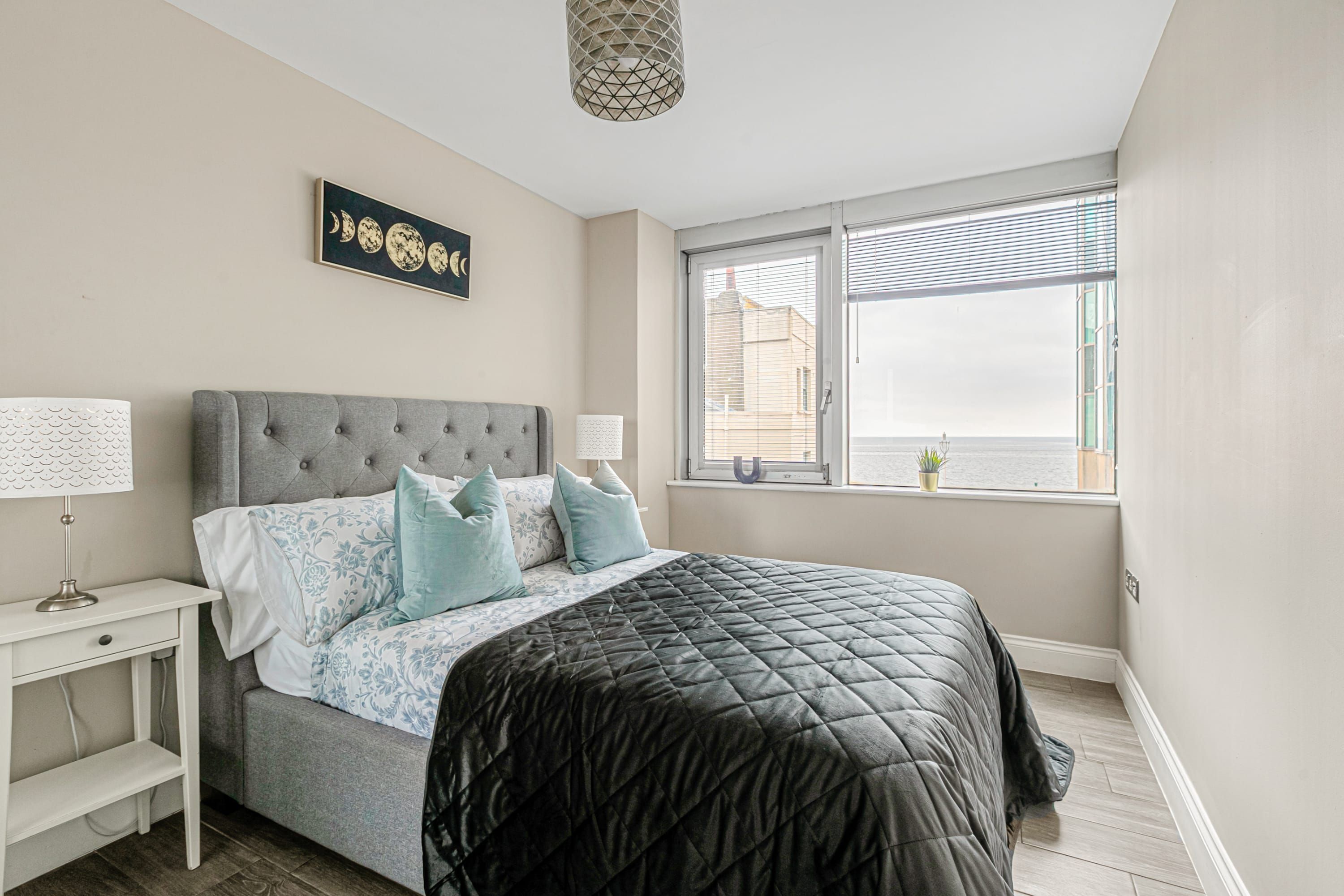 公寓 | 2 多间卧室、高速上网