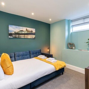 Apartment | 5 Schlafzimmer, Schreibtisch, schallisolierte Zimmer