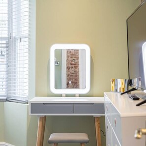 Apartment | 5 Schlafzimmer, Schreibtisch, schallisolierte Zimmer