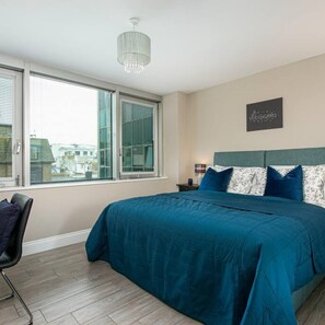 Apartment | 1 bedroom, Internet - Spacious Perfect Location Moments Away From Pier (Brighton)
