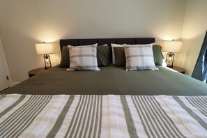 1 dormitorio, tabla de planchar con plancha, cuna de viaje y wifi