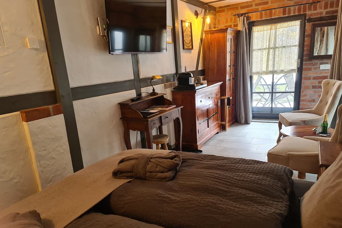 Classic Double Room, Garden View