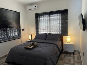 1 habitación, tabla de planchar con plancha, wifi y ropa de cama 