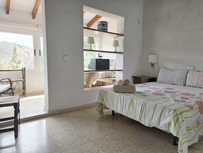 4 bedrooms, iron/ironing board, WiFi, bed sheets - Villa Beatrice , Tres Proche DE LA Plage DEL Portet ET DU Port DE Moraira (Teulada)