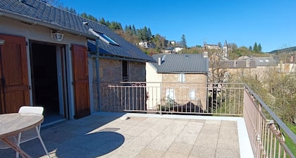 Appartement , Dans une Ancienne Maison de Village Rénovée, Avec une Terrasse