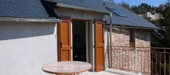 Appartement , Dans une Ancienne Maison de Village Rénovée, Avec une Terrasse