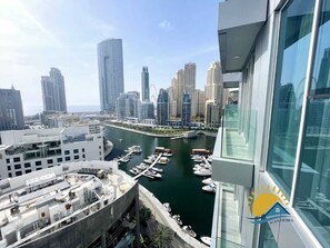 Apartamento executivo, 1 cama King e sofá-cama, vista para a marina | Terraço/pátio