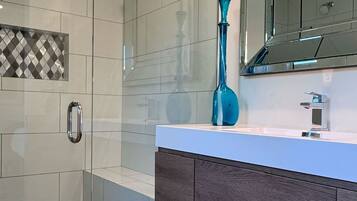 Villa | Bathroom