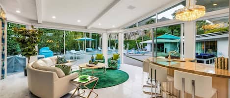 Villa | 4 bedrooms, Internet