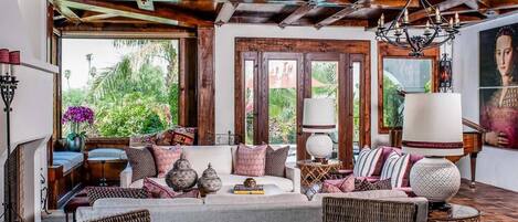Villa | 3 bedrooms, Internet