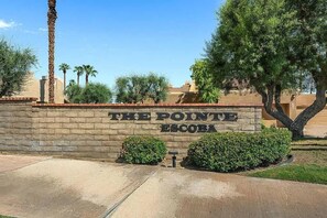 2 bedrooms, Internet