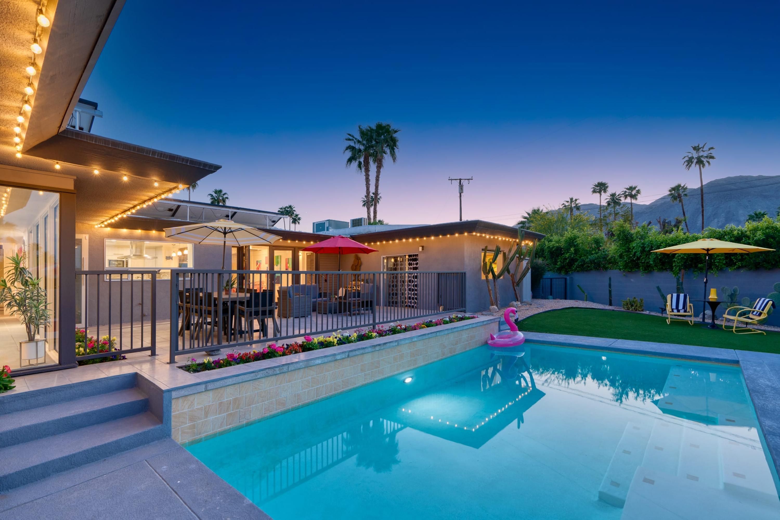 4 عدّة غرف نوم وخدمة الإنترنت