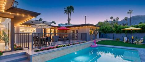 4 عدّة غرف نوم وخدمة الإنترنت