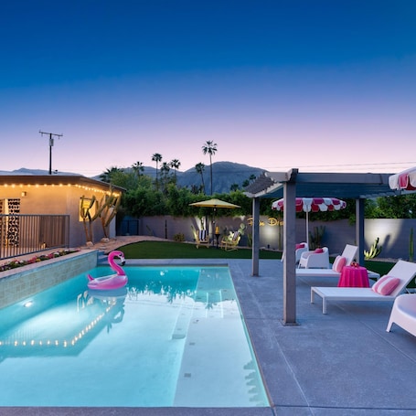 ๋น๋ผ | 4 ๊ฐ์ ์นจ์ค, ์ธํฐ๋ท