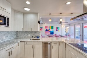 House | Private kitchen - The Yellow Door on Shadow Mountain (Palm Desert)