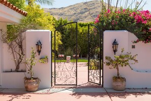 3 bedrooms, Internet - Villa Vista - Spanish Luxury Pool Wifi (Palm Springs)