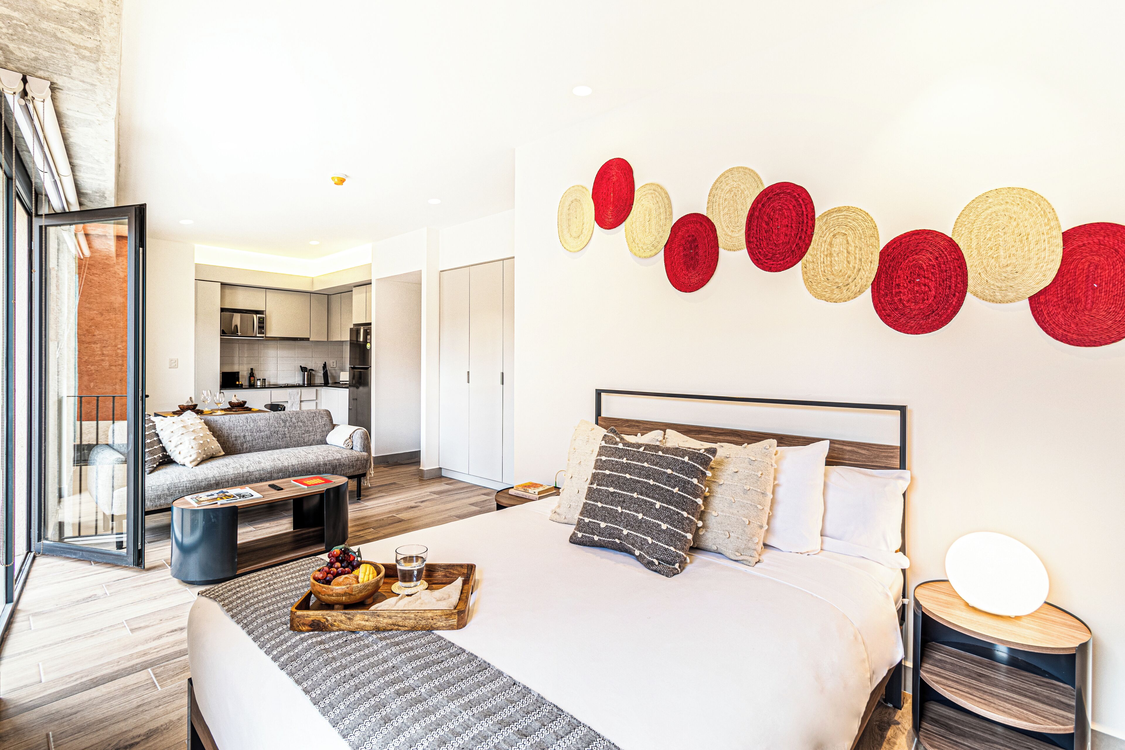 Deluxe Studio Apartment with Queen Bed | Ropa de cama hipoalergénica, caja fuerte, decoración individual