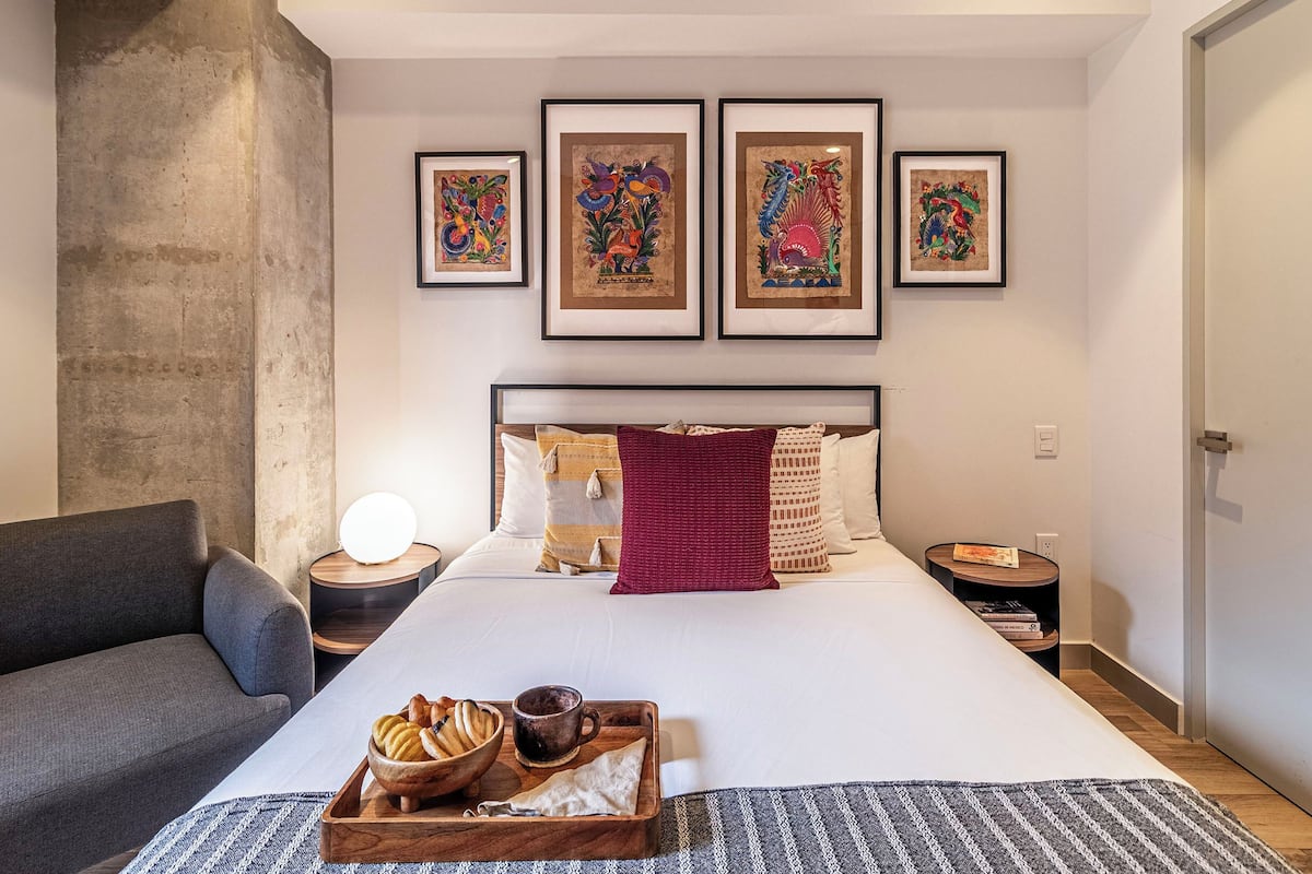 Superior One Bedroom Apartment