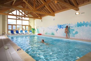 Innenpool, beheizter Pool