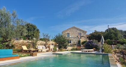 Maison,jardin,piscine, en Pleine Nature Pour 4 Pers, Tout Confort