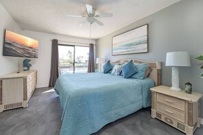 3 bedrooms, iron/ironing board, travel crib, free WiFi