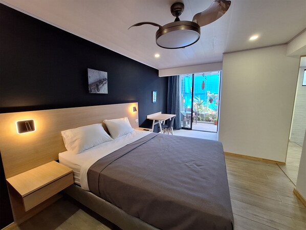 Premier Double Room, Garden View | In-room safe, desk, laptop workspace, free WiFi - Jungla Urbana BnB - Adults Only (San José)