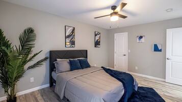 2 多间卧室、熨斗/熨衣板、WiFi、床单