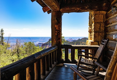 Western Cabin. Grand Canyon Lodge
