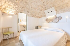 4 makuuhuonetta, vauvan matkasänky, ilmainen Wi-Fi, vuodevaatteet