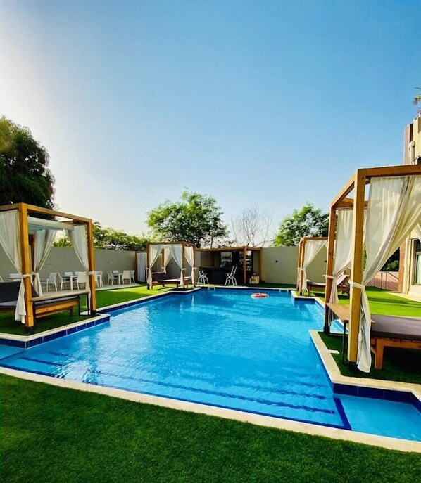 Outdoor pool - T E L E By Summerset Continental Hotel (Abuja)