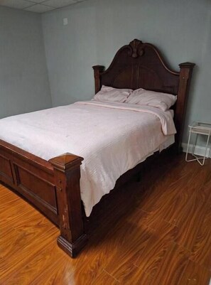 2 bedrooms, in-room safe, desk, free WiFi