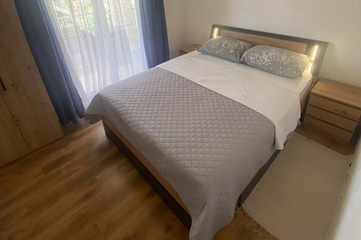 6 habitaciones, cunas y wifi gratis 