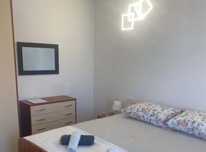 Apartment (Apartments Danijela & Vlado - Two Bed) | 6 bedrooms, cribs (surcharge), WiFi (free) - Apartments Danijela & Vlado (Lopar)