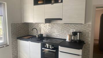 Apartment (Apartments Danijela & Vlado - Two Bed) | Private kitchen | Fridge
