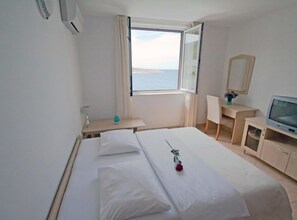 Studio (Beachfront Apartments Tamarix - Studi) | 6 soverom, barnesenger og wi-fi (inkludert)