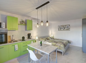 Studio (Apartments Luka & Leona - Studio Apar) | Dining room - Apartments Luka & Leona (Senj)
