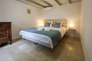 3 chambres, fer et planche à repasser, lit parapluie, Wi-Fi gratuit