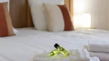 3 bedrooms, iron/ironing board, travel cot, free WiFi