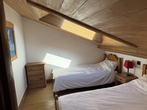 3 bedrooms, WiFi - Duplex apartment valley view 4 Bdrm, 3 bed covered parking center of La Rosière (La Rosière)