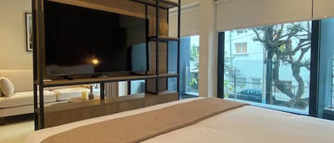 Apartment (202)