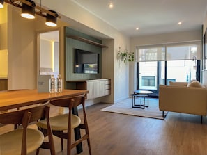 Apartment, 2 Schlafzimmer (804) | Wohnbereich