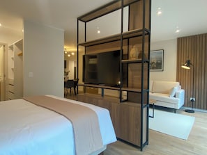 Apartment (202)