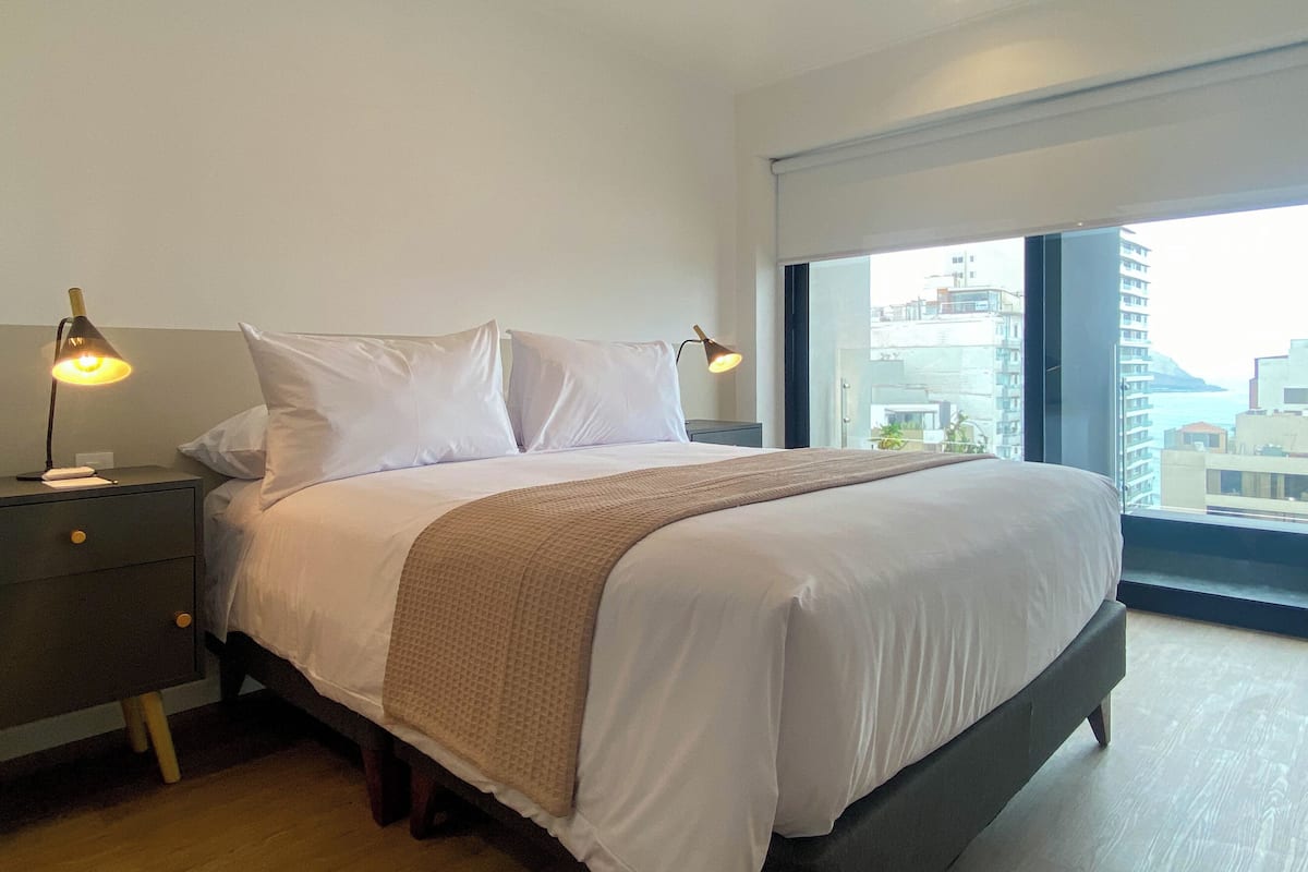 Apartment (1102) | 3 bilik tidur, seterika/papan seterika, Wi-fi percuma, cadar katil