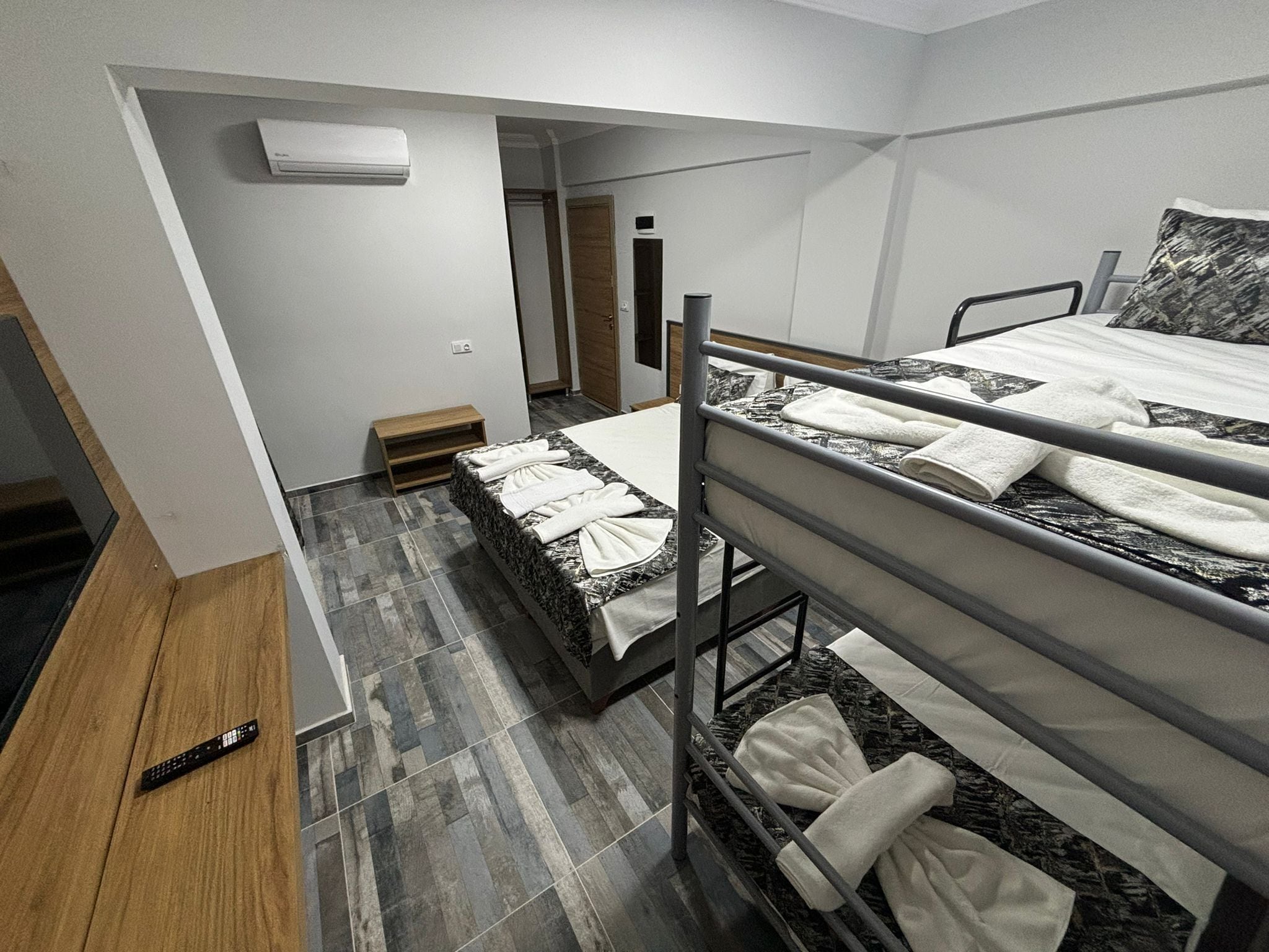 Comfort Quadruple Room, Balcony